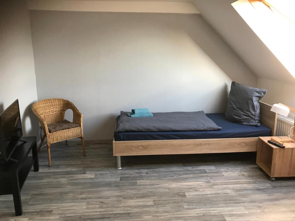 Monteur - Privat Zimmer Langerwehe Geich Extérieur photo